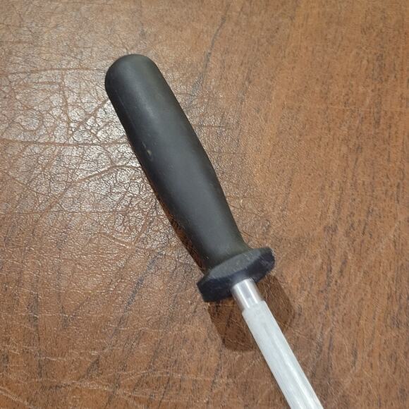 J.A. Henckels International Solingen 9" Knife Sharpening Honing Rod 619 - Picture 2 of 13